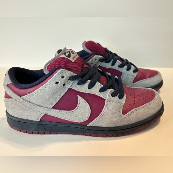 🔥Nike SB Dunk Low Atmosphere Grey True Berry Size 8.5 - Picture 13 of 16